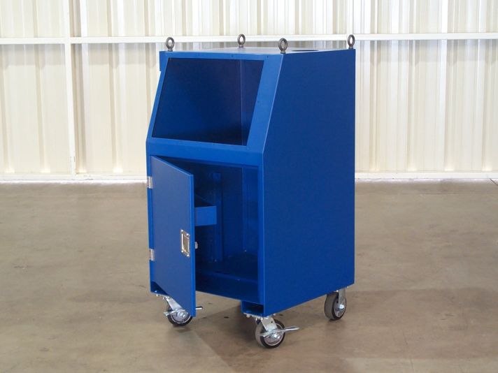 Small enclosure for hydraulic equipment mounted on caster wheels