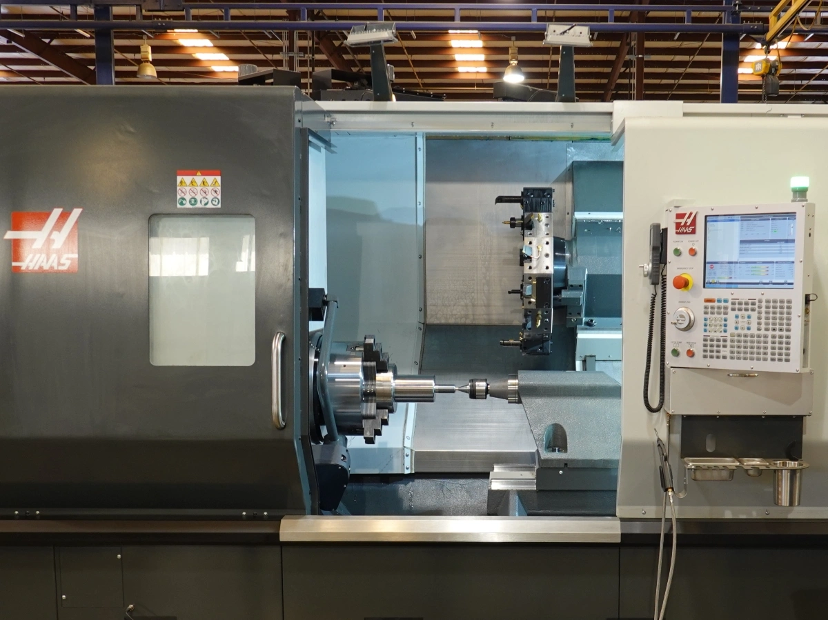 Haas ST40 CNC lathe for machining metal parts Haas ST40 CNC lathe for machining metal parts